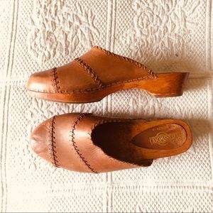 genuine leather & wood basswood mule clog.